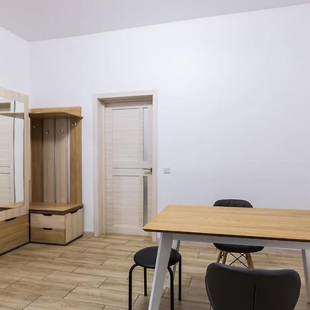 Vodna White Apartment Lviv Exteriör bild
