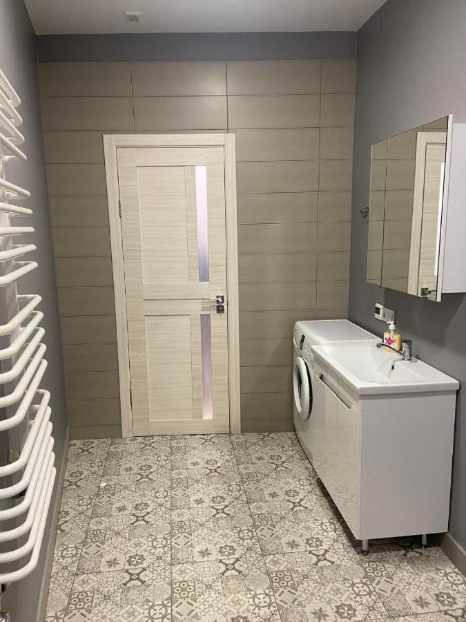 Vodna White Apartment Lviv Exteriör bild
