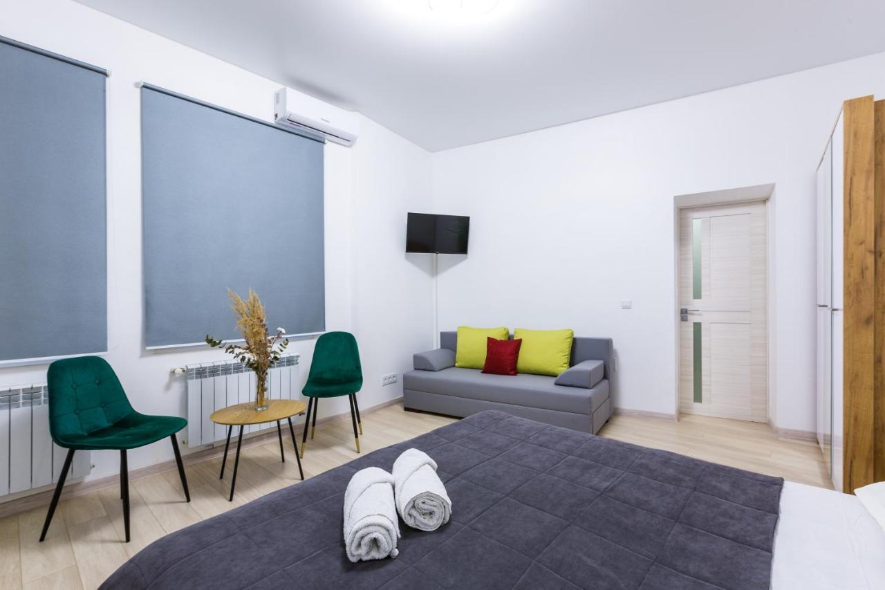 Vodna White Apartment Lviv Exteriör bild