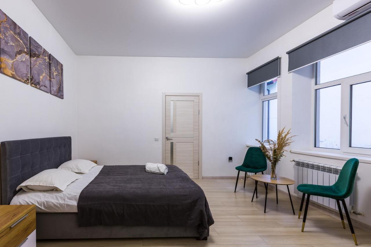 Vodna White Apartment Lviv Exteriör bild