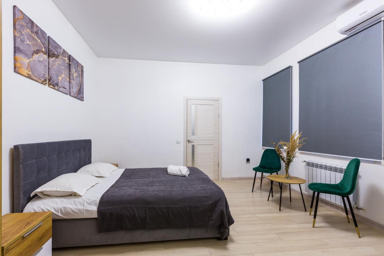 Vodna White Apartment Lviv Exteriör bild
